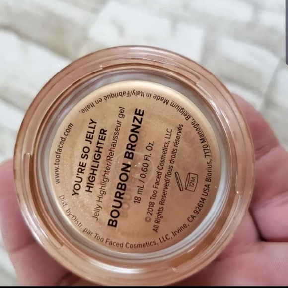 Too Faced You're So Jelly Highlighter💕 - Picture 3 of 5